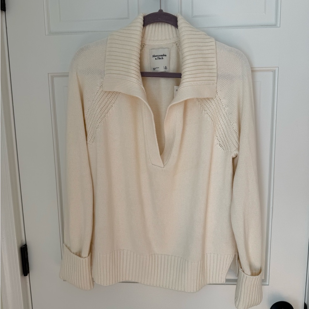Abercrombie & Fitch Ivory Turtleneck Sweater